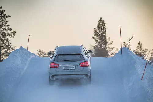 Bridgestone Blizzak LM-005 Miniatuur 3600x2400